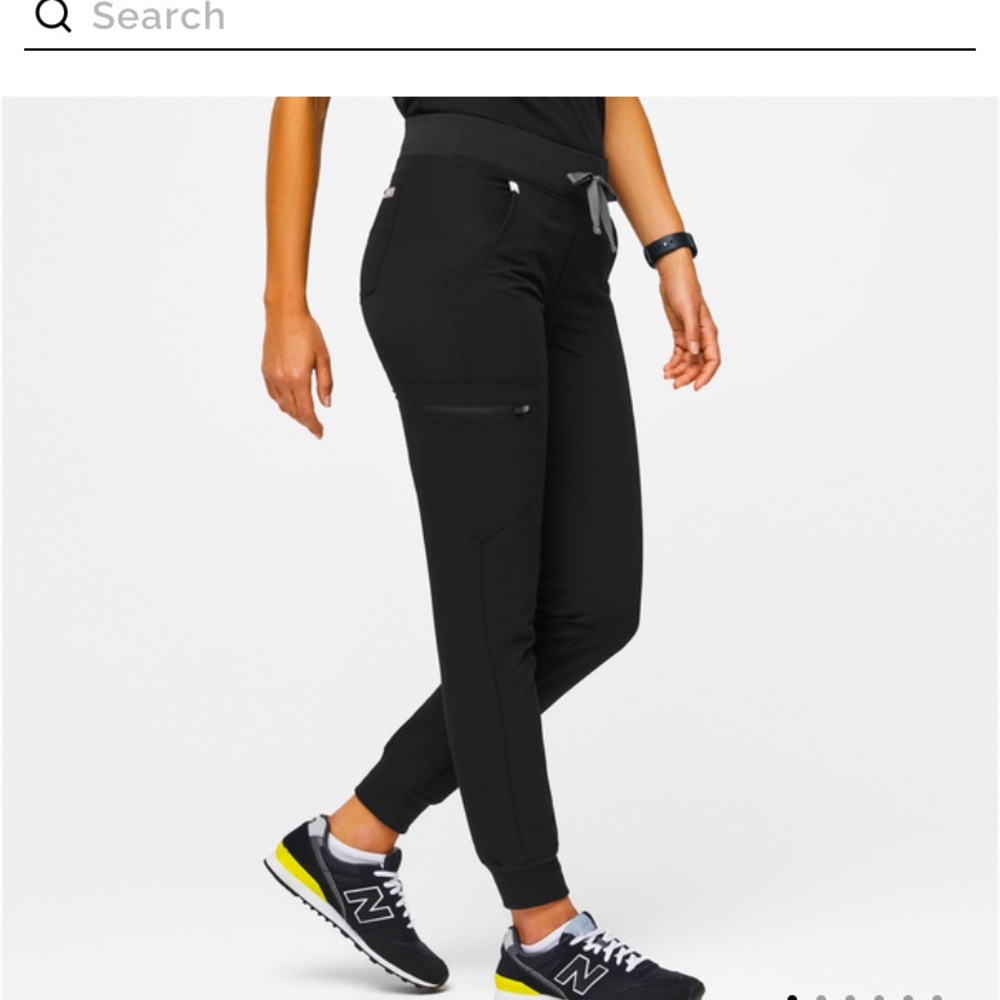 Figs scrub joggers  size small